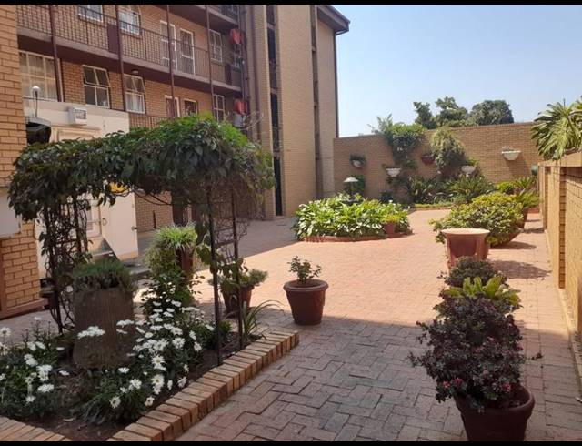 2 BEDROOM APARTMENT FOR SALE IN PRETORIA GARDENS